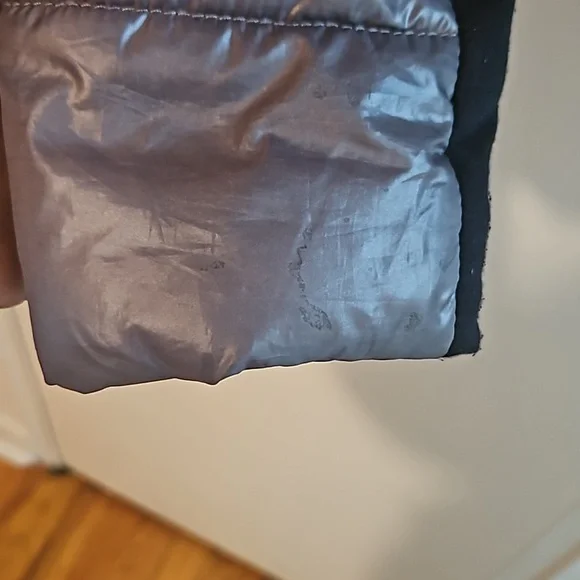 Guess bomber jacket - Picture 4 of 9